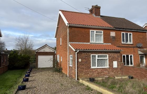 House in need of updating in Dereham photo