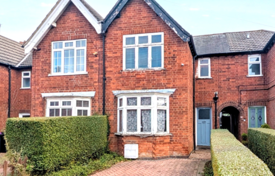 House requiring modernisation in Grantham photo