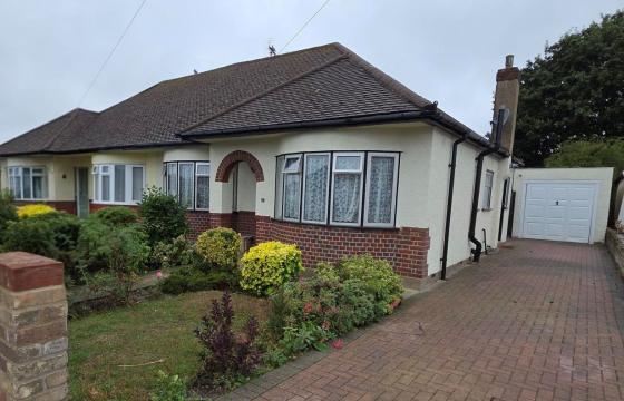The bungalow requires some light refurbishment in Benfleet photo