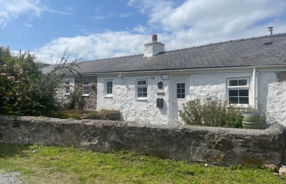 Property for improvement in Ynys Mon photo