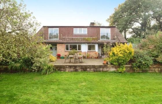 REFURBISHMENT OPPORTUNITY in Westerham photo