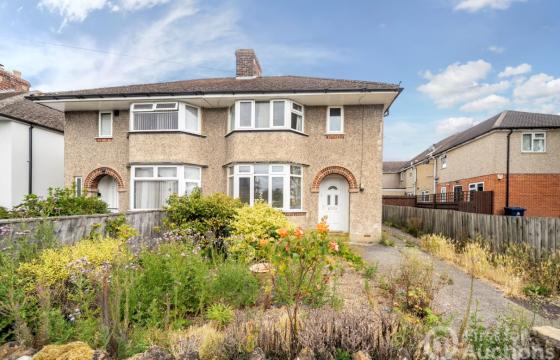Unmodernised Refurbishment Opportunity in Headington photo