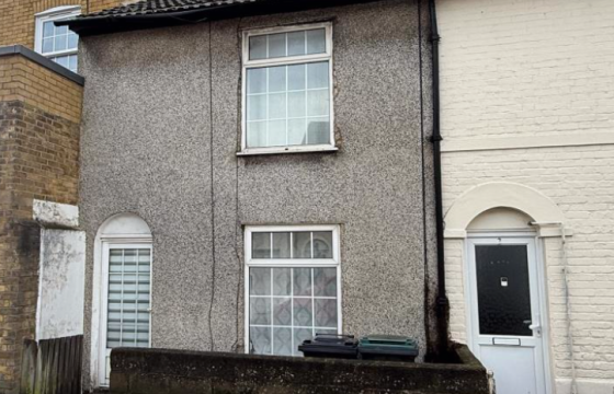 House For Refurbishment in Gravesend photo