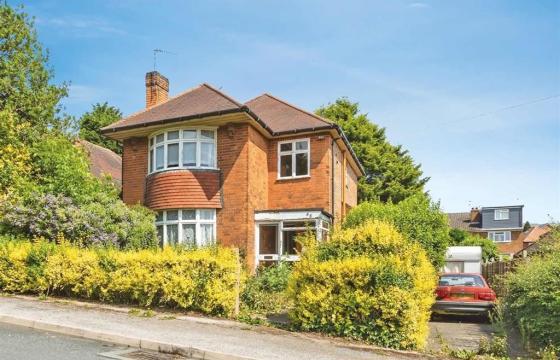 Requiring renovations throughout in NOTTINGHAM photo