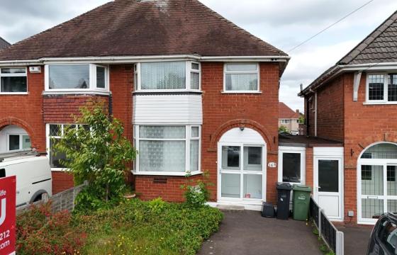Property in need of modernisation in Halesowen photo