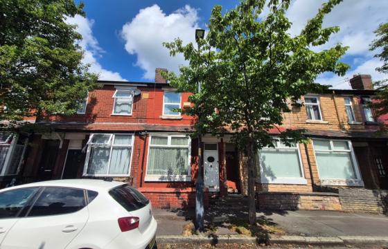 Property for renovation in Manchester photo