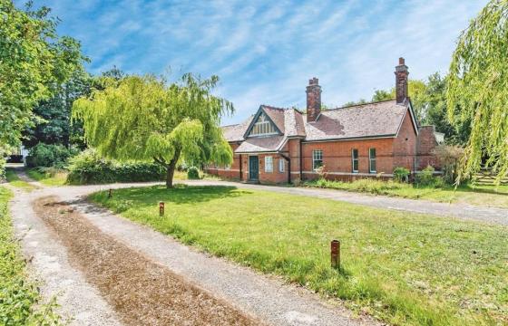 Former railway station for refurbishment in LOWESTOFT photo