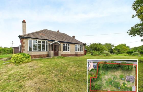 Bungalow in need of updating in Aust photo