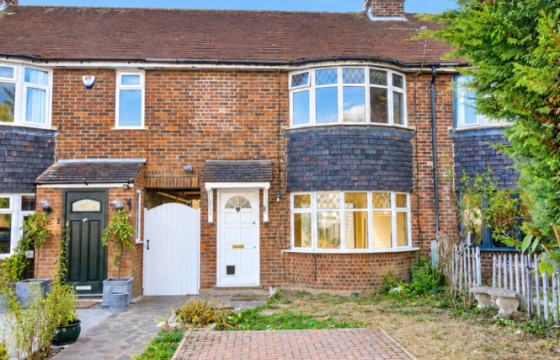 A Terrace House requiring modernisation in Uxbridge photo