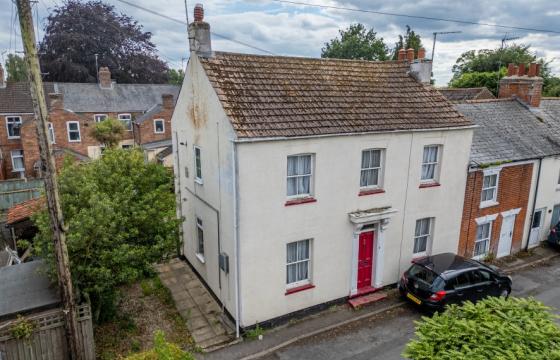 House in need of improvement in Spalding photo