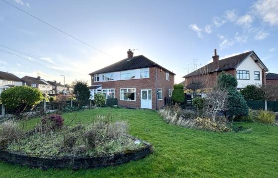 Opportunity for refurbishment in Woodley photo