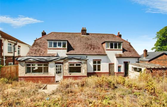 The property requires full renovation in East Law photo
