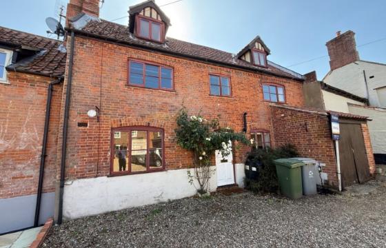 Town house in need of updating in Reepham photo