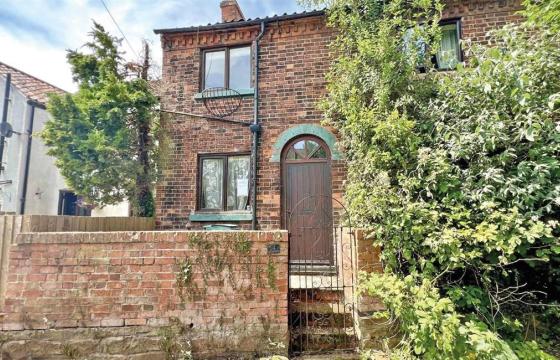 House for modernisation in MANSFIELD photo