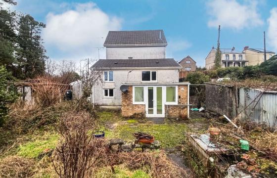 Project to renovate in Ammanford photo