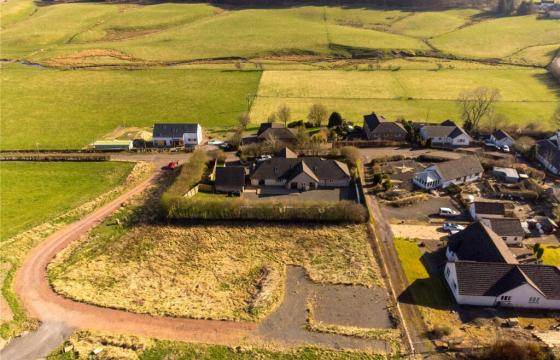 Serviced Building plot in Biggar photo