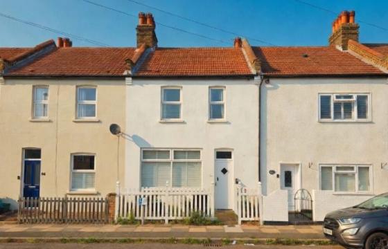 Requires a program of refurbishment in Bromley photo