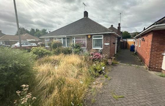 Bungalow for modernisation in Burton-On-Trent photo