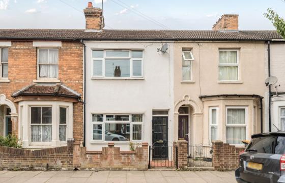 House in need of refurbishment in Bedford photo