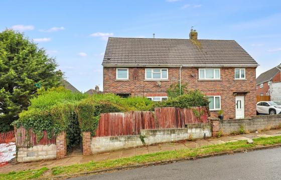 Semi-detached house requiring renovation in Bridgend photo