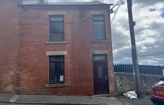 Dwelling requires renovation in Bishop Auckland photo