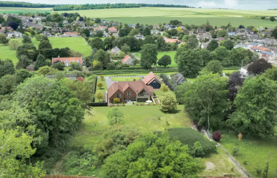 1.35 acre building plot in Moulton photo