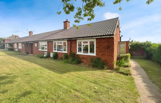 Bungalow requiring improvements in Stratford-Upon-Avon photo