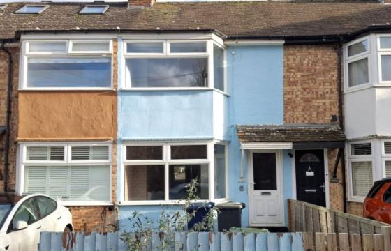 Mid Terrace House in Need of Refurbishment in Cambridge photo