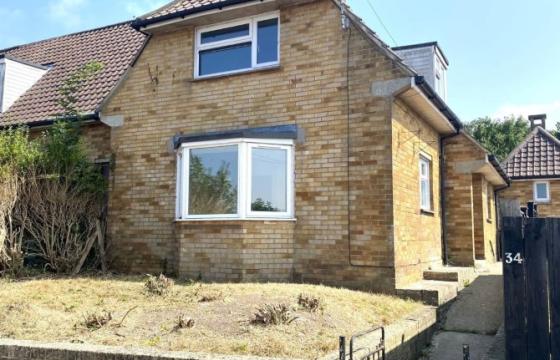 The property requires a program of refurbishment in Swindon photo