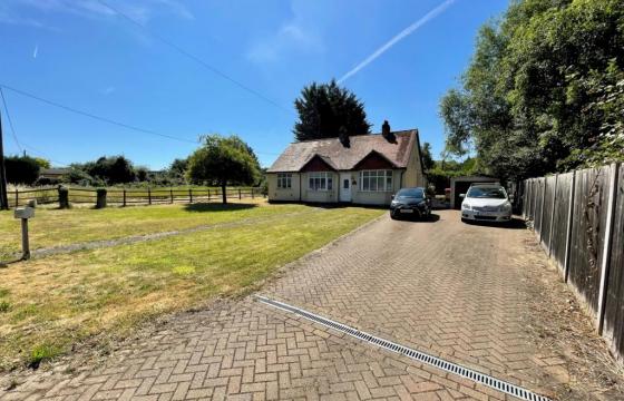Property for modernisation Egham photo