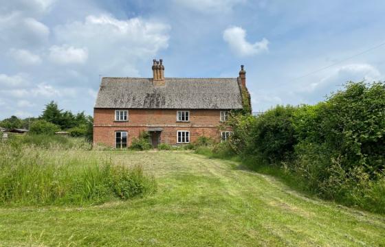 Property for modernisation in Thetford photo