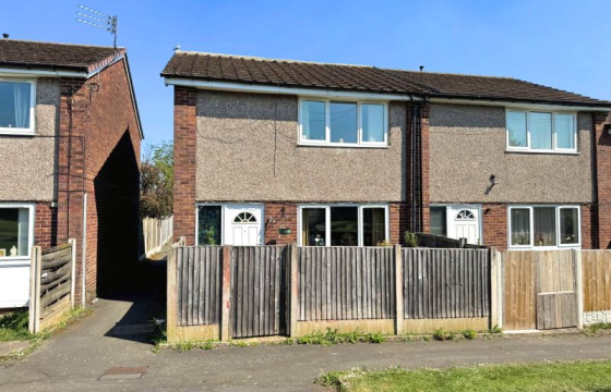 Opportunity for refurbishment in Stockport photo
