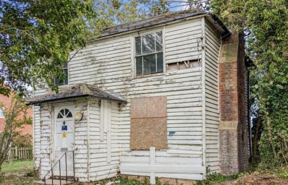 House requires a program of refurbishment in Ashford photo