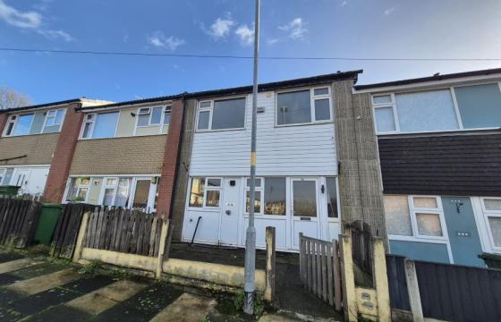 Property which requires refurbishment in Ashton-under-lyne photo