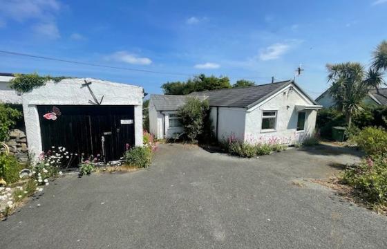 Cottage in need of renovation and modernisation in Dulas photo