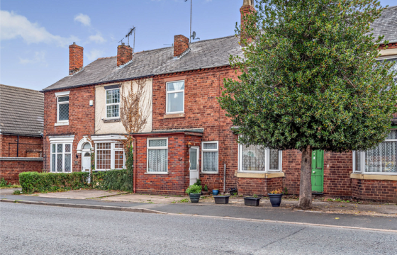 Terraced house in need of a little updating in Stourport-On-Severn photo