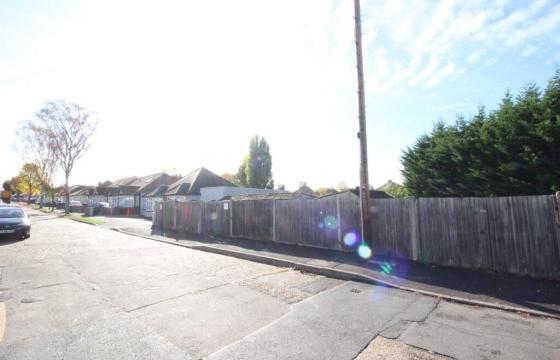 Land for sale in Worcester Park photo