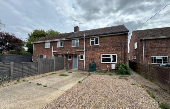 Semi-detached house requires modernisation in King's Lynn photo
