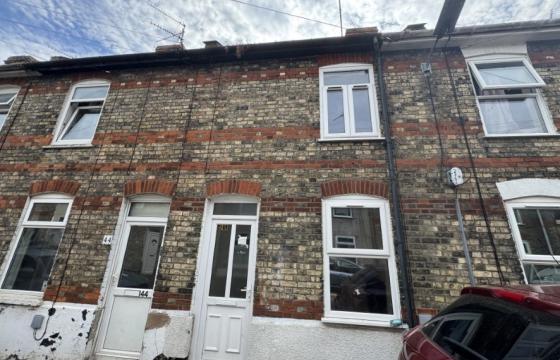 Terraced house in need of updating in King's Lynn photo