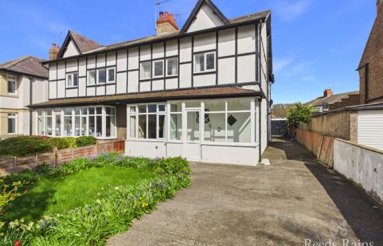House requiring improvement in Bridlington photo