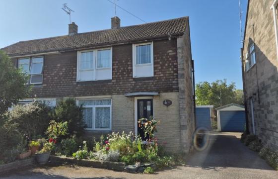 Semi Detached House in Need of Modernisation in Chelmsford photo