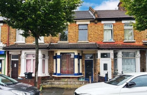 Requires a program of refurbishment in Ilford photo