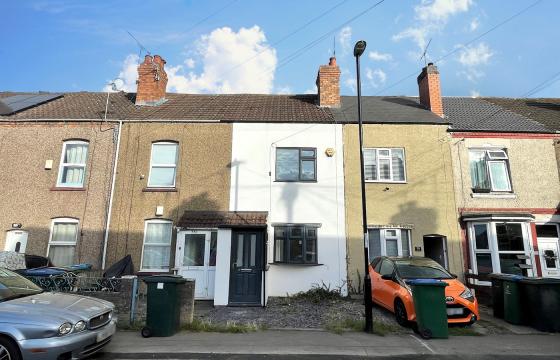House In need of some cosmetic updating in Coventry photo