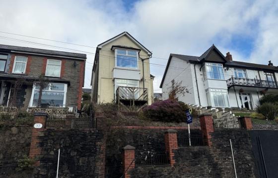 Detached house needing modernisation in Ystrad, Pentre photo