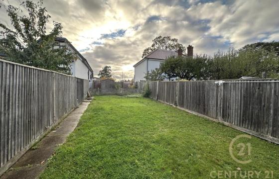 Land for sale in Worcester Park photo