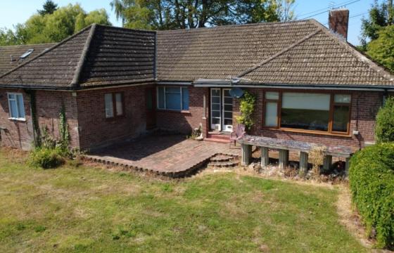 Chalet bungalow for modernisation in Thetford photo