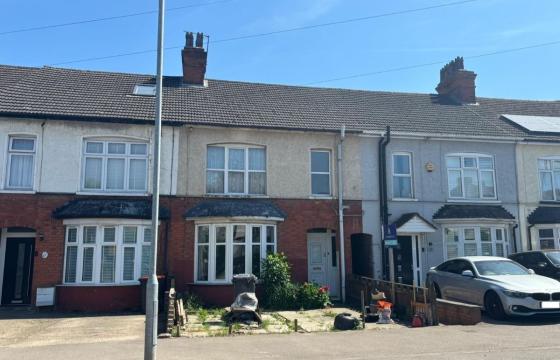 Full refurbishment opportunity in Dunstable photo