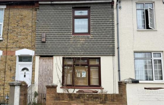 Terraced House For Refurbishment in Gillingham photo