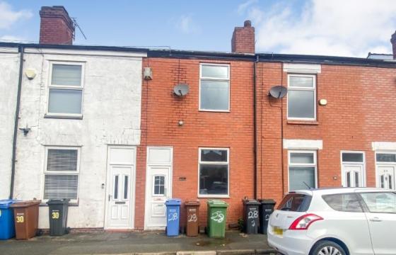 House requires a program of refurbishment in Stockport photo