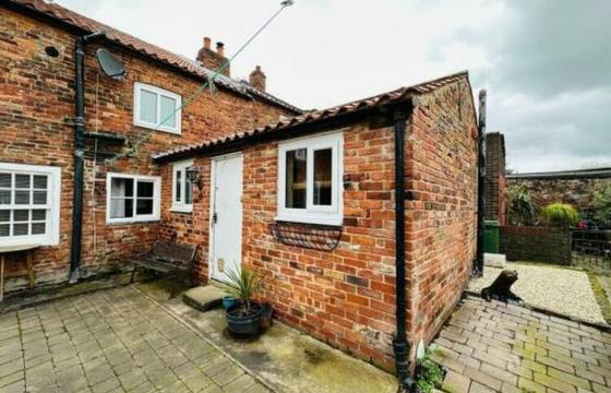Mid-terrace for improvement in Goole photo